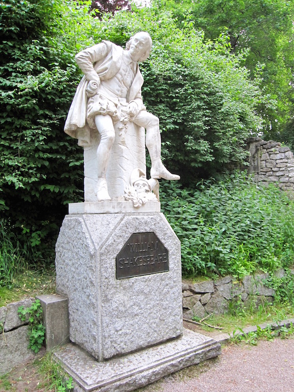 Shakespeare statue in Park and der Ilm in Weimar