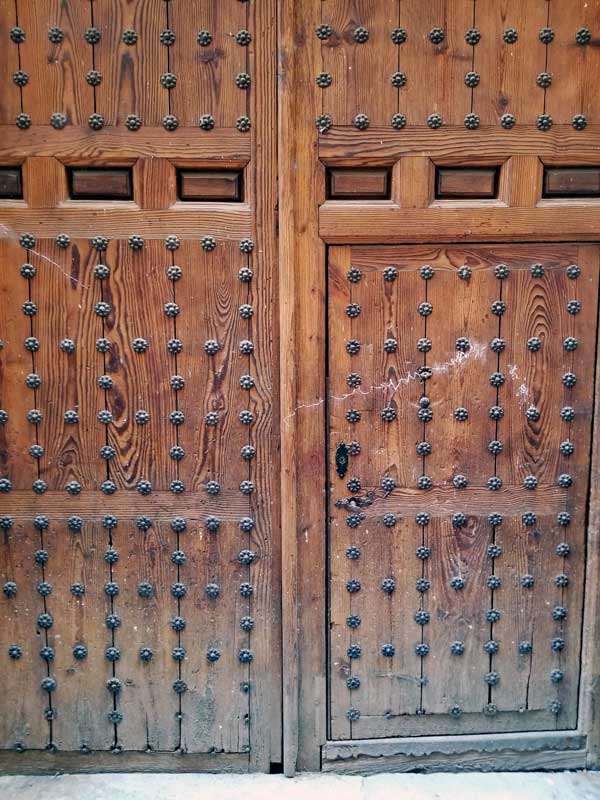 A great portal with entry door in Toledo.