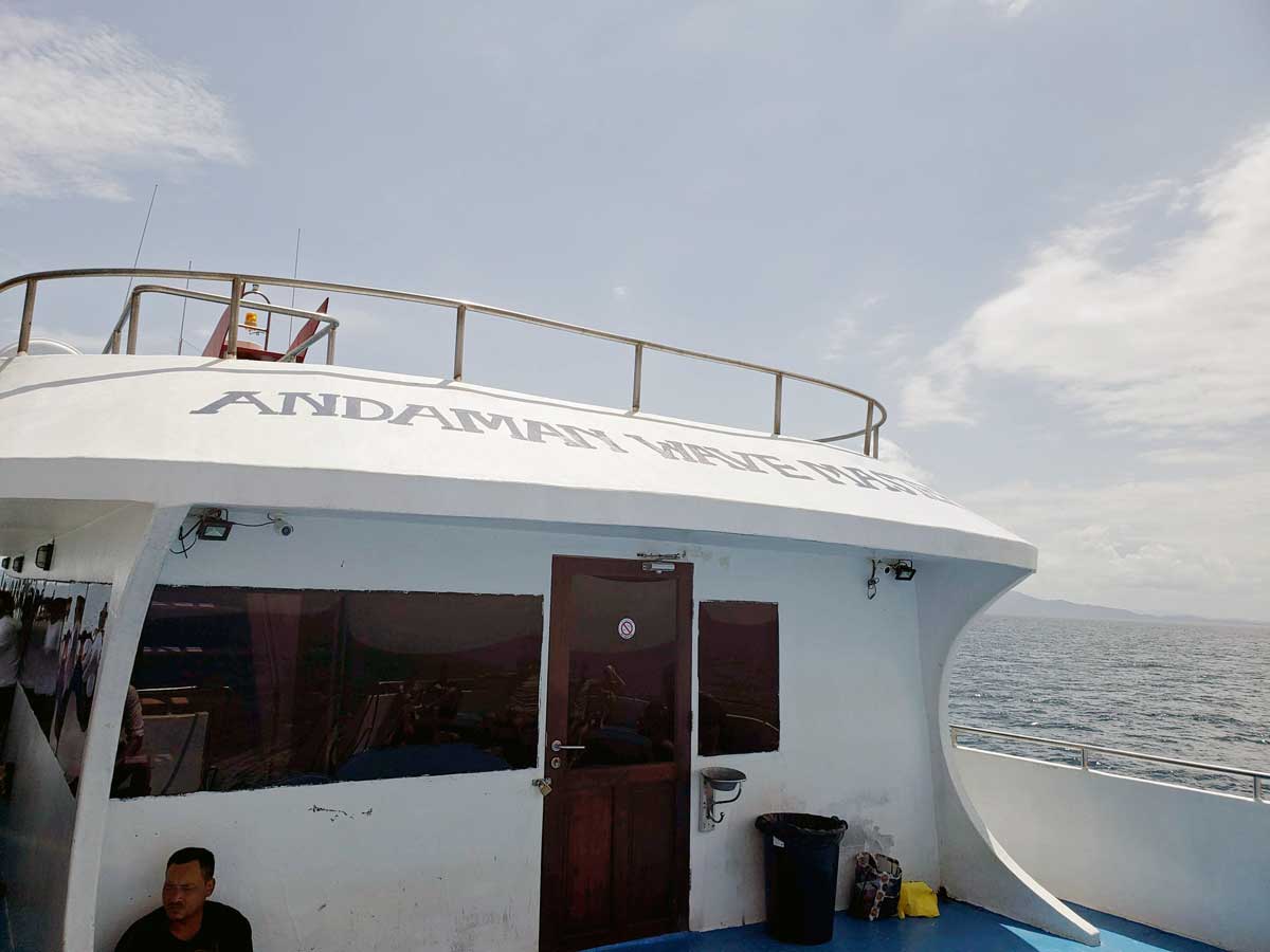 Andaman Sea Master Krabi - Phi Phi island.