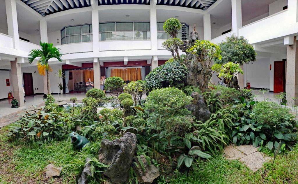 The private residence of the President in the Palace has a miniature bonsai landscape in the central courtyard.