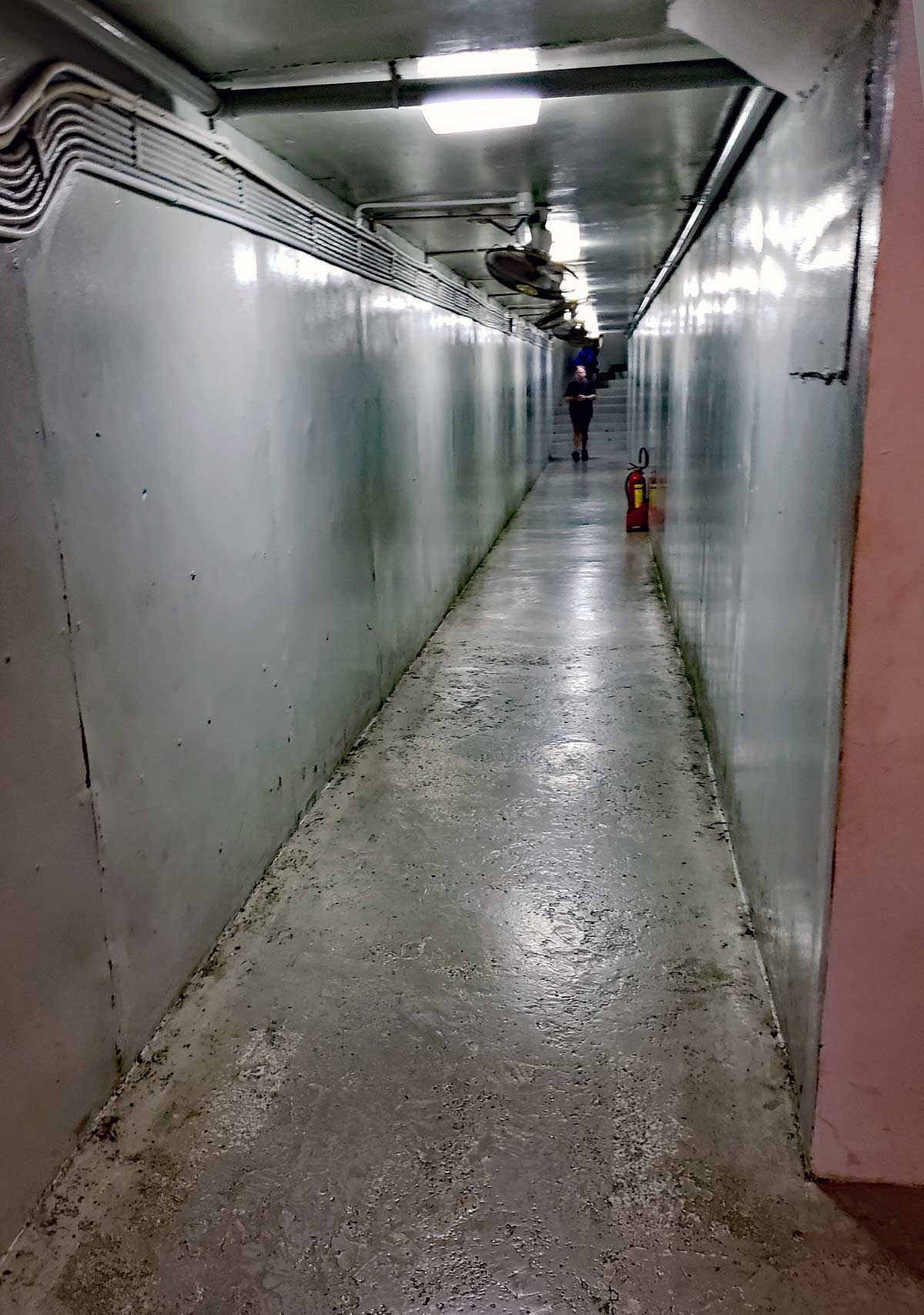 Long corridors are running the length of the Palace and numerous offices, communication rooms and bunk rooms are located along these corridors.
