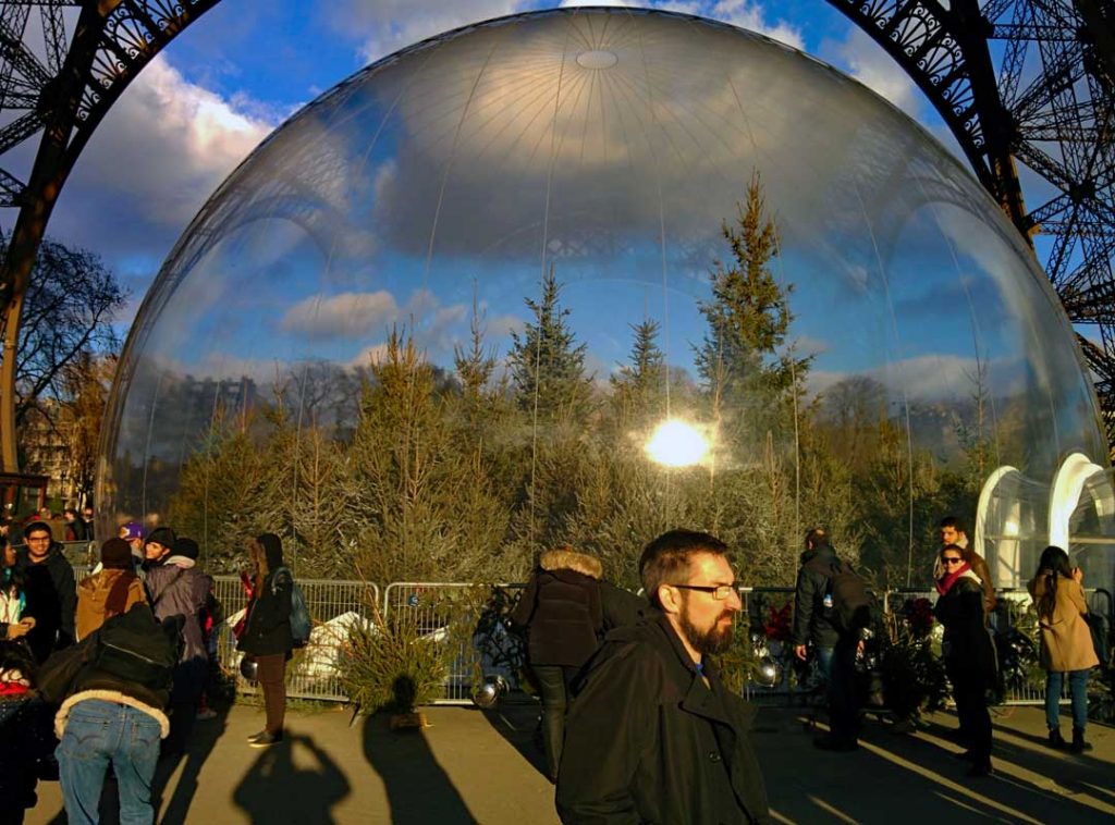 2016 upside down Christmas tree Tate Britain TheLosAngeleno